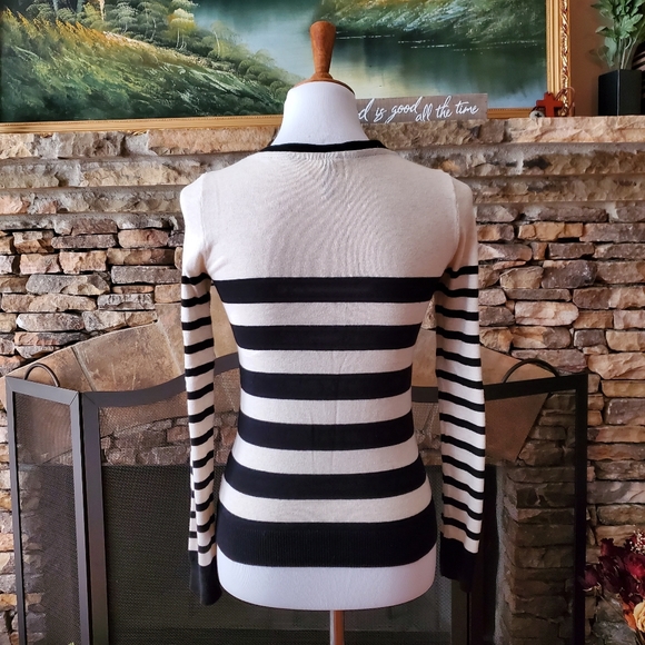 Divided H&M Striped Cardigan - Picture 6 of 7